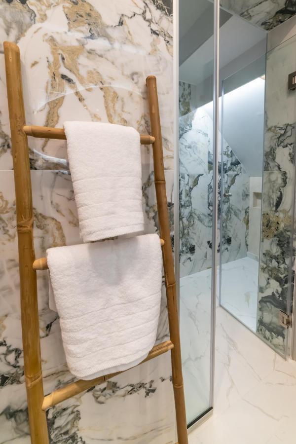 Anesis Deluxe Apartments パルガ エクステリア 写真